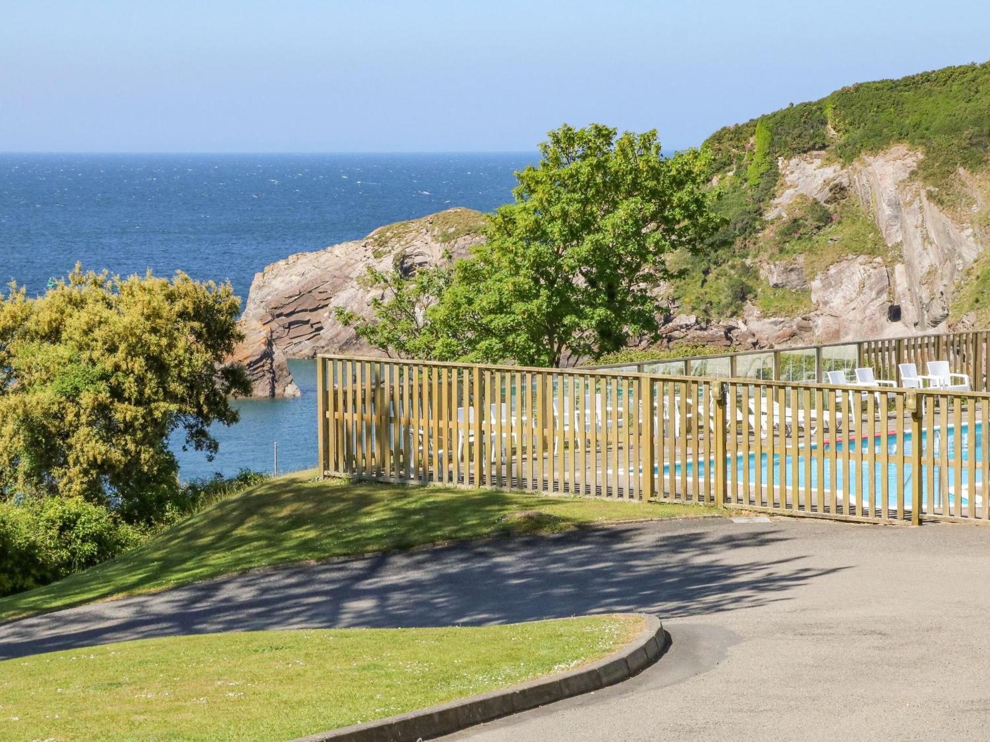 Ochenta Villa Combe Martin Exteriör bild